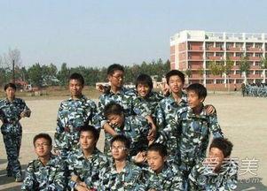 国内明星军训吗